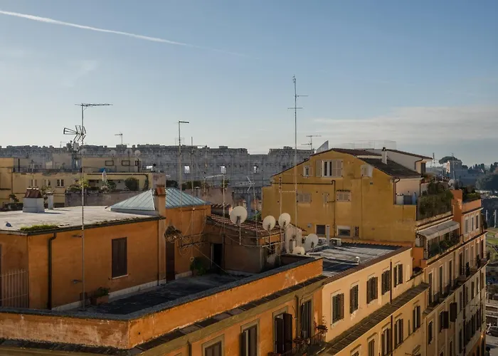 Colosseo Flats And Penthouse