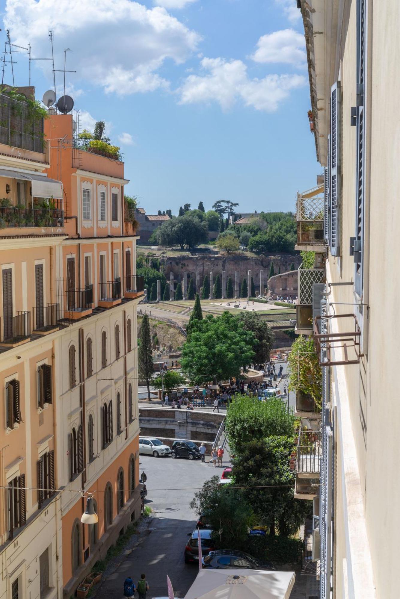 Colosseo Flats And Penthouse Apartment Rom